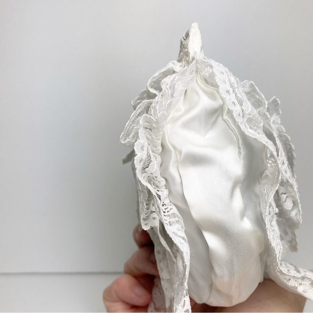 White Lace Satin Bridal Make Up Bag Pouch Zipper NWOT - Picture 4 of 6